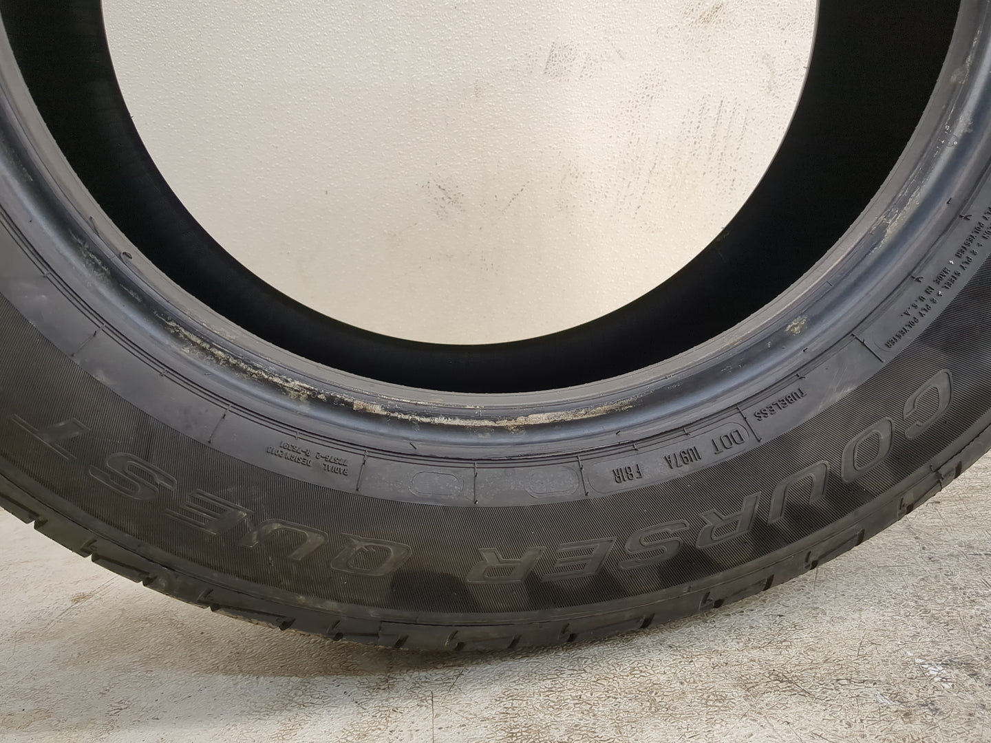Used Tire 235/55R17 MASTERCRAFT COURSER QUEST PLUS 99H - Tread Depth 10/32 - Oemusedautoparts1.com