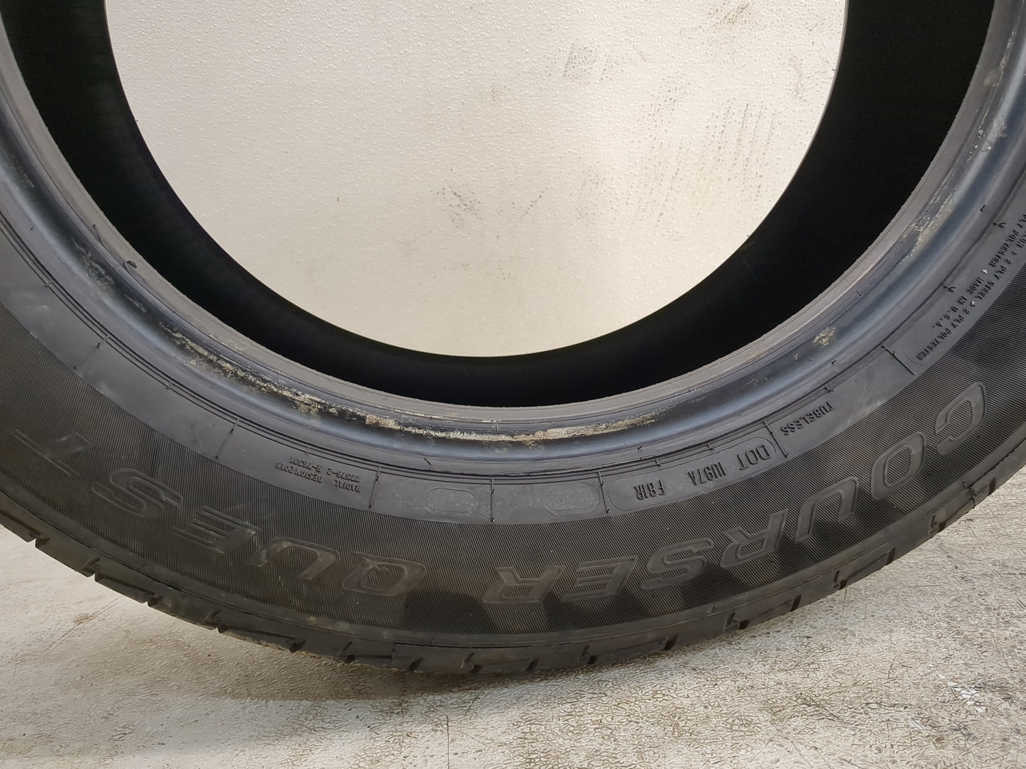 Used Tire 235/55R17 MASTERCRAFT COURSER QUEST PLUS 99H - Tread Depth 10/32 - Oemusedautoparts1.com