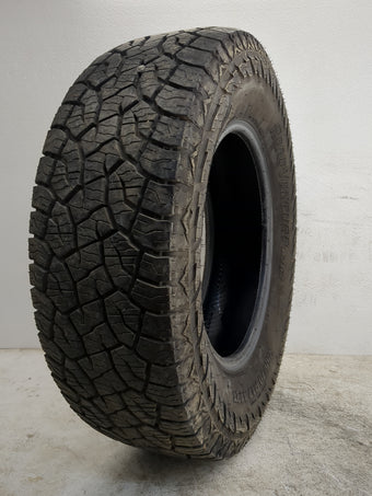 compare product Used Tire AT52 KUMHO ROADVENTURE AT52 112T - Tread Depth 11.5/32
