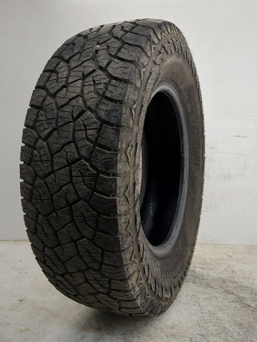 Used Tire AT52 KUMHO ROADVENTURE AT52 112T - Tread Depth 11.5/32 - Oemusedautoparts1.com