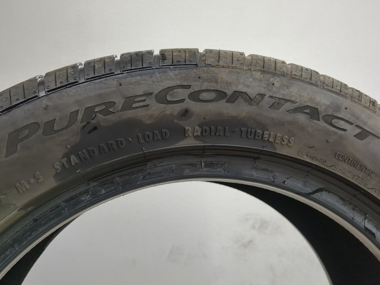 Used Tire 205/55R16 CONTINENTAL PURECONTACT LS 91V - Tread Depth 7/32 - Oemusedautoparts1.com