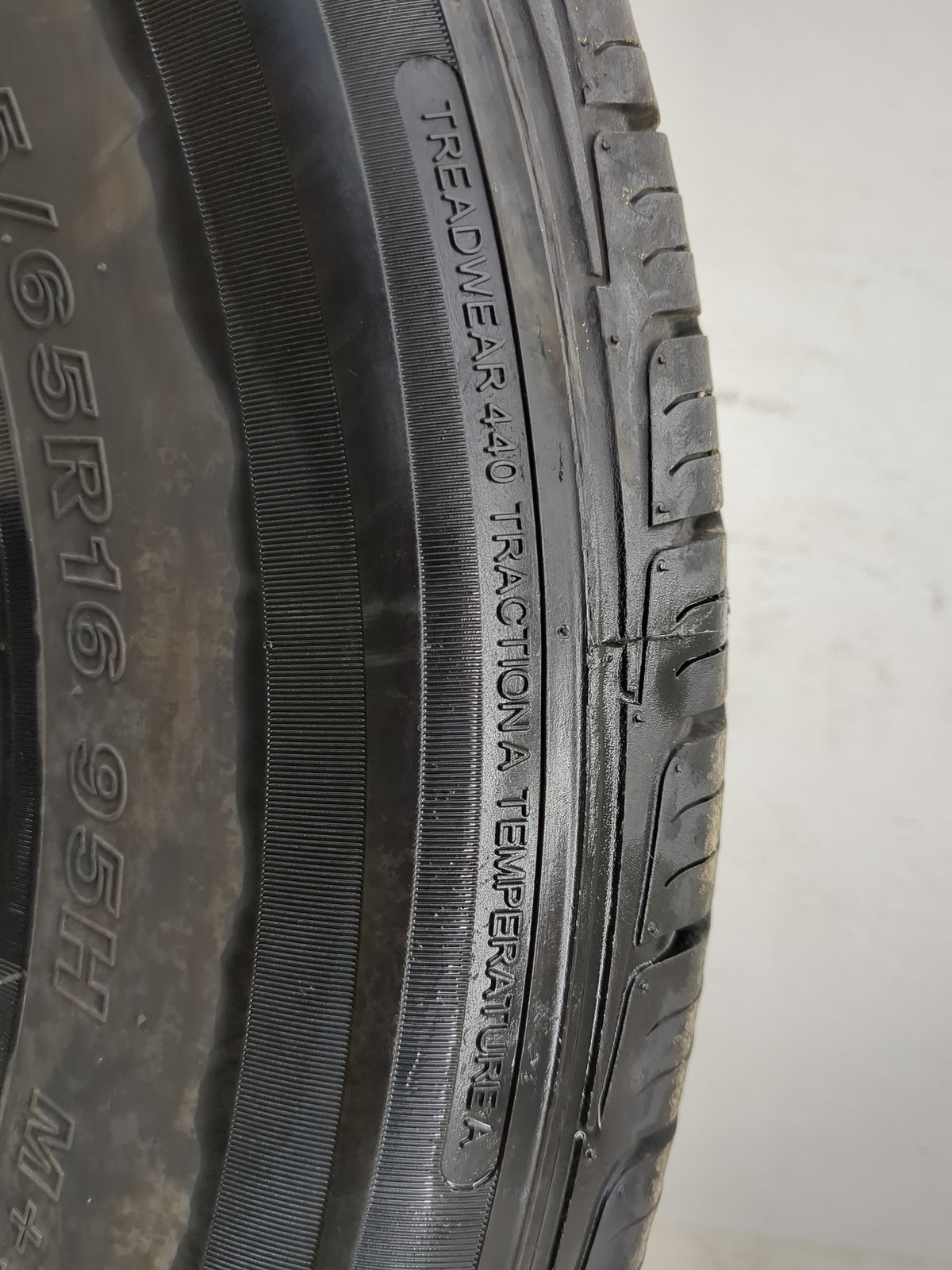Used Tire 205/65R16 IRONMAN GR906 95H - Tread Depth 8.5/32 - Oemusedautoparts1.com