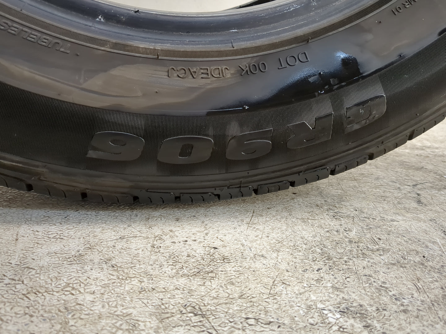 Used Tire 205/65R16 IRONMAN GR906 95H - Tread Depth 8.5/32 - Oemusedautoparts1.com