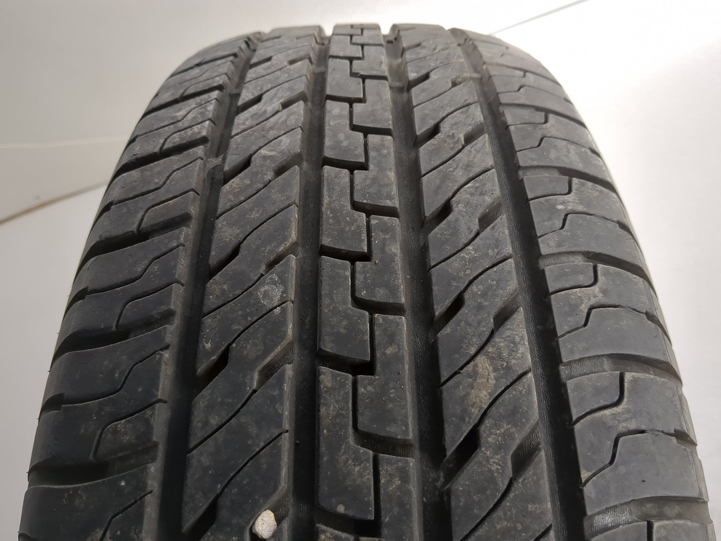 Used Tire P255/75R16 DEXTERO DHT2 114T - Tread Depth 8/32 - Oemusedautoparts1.com