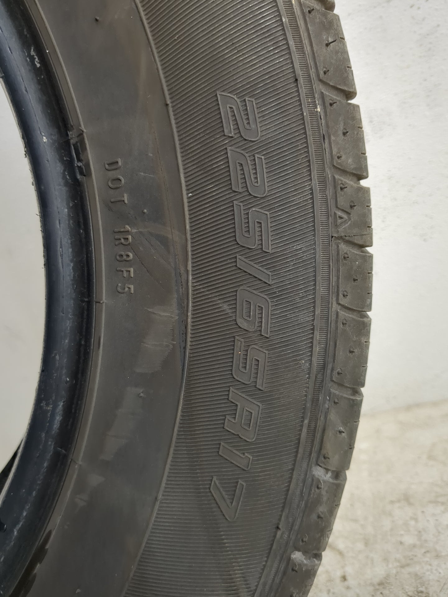 Used Tire 225/65R17 FALKEN SINCERA SN250 A/S 102T - Tread Depth 8.5/32 - Oemusedautoparts1.com