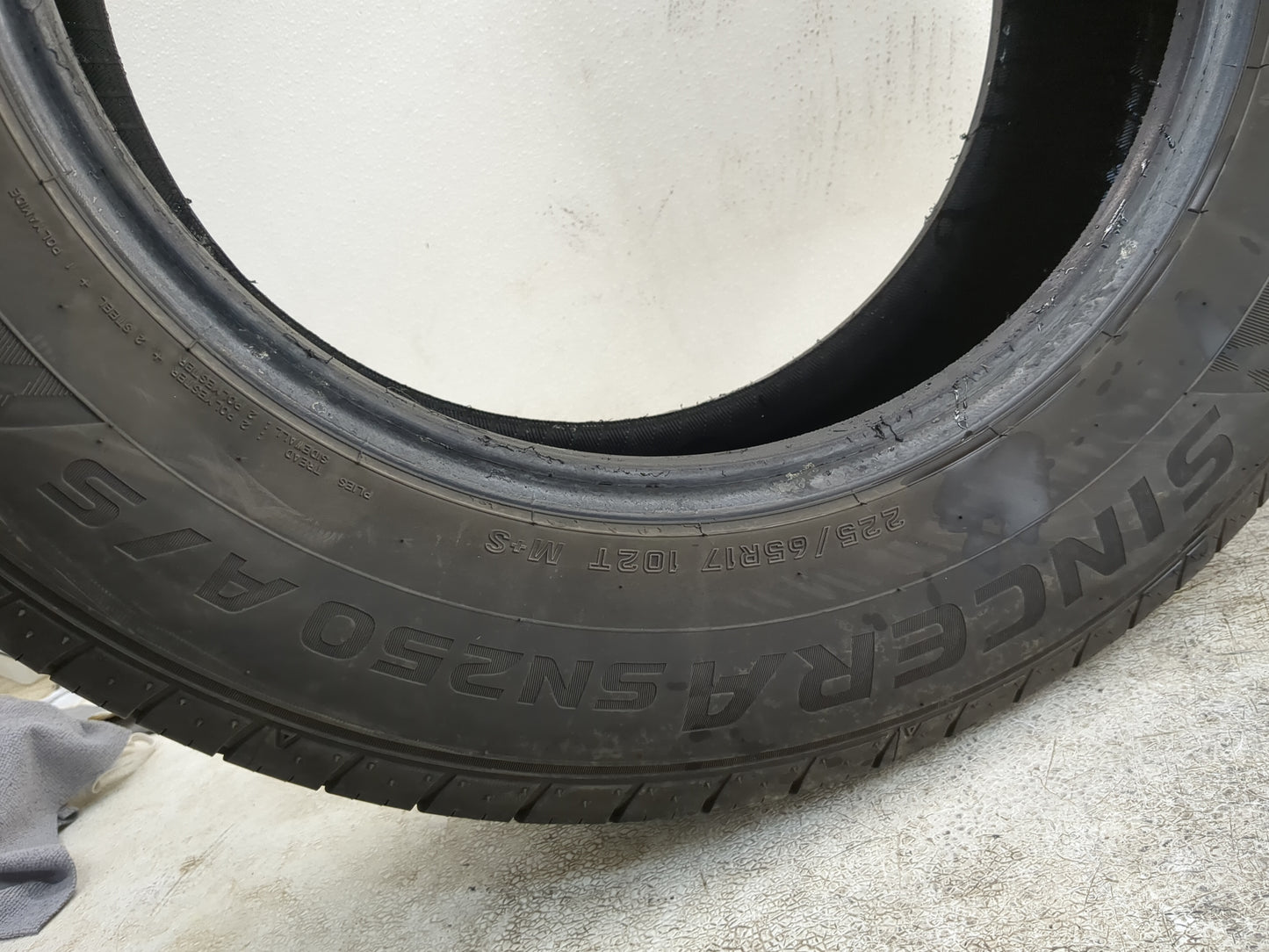 Used Tire 225/65R17 FALKEN SINCERA SN250 A/S 102T - Tread Depth 8.5/32 - Oemusedautoparts1.com