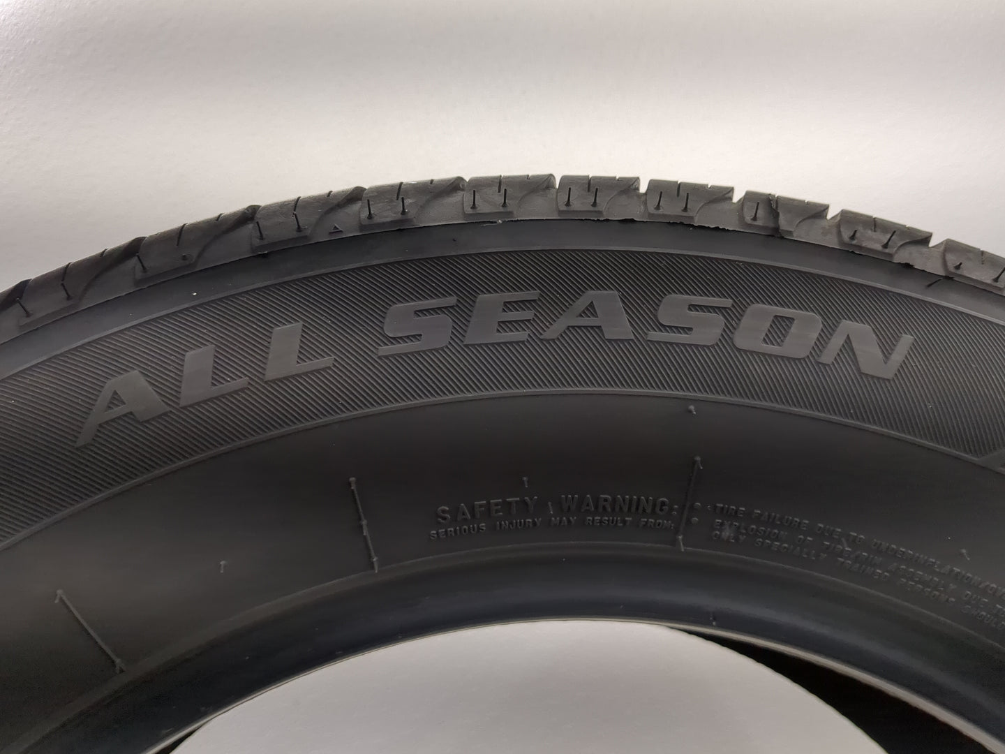 Used Tire 235/60R17 FIRESTONE ALL SEASON 102T - Tread Depth 7/32 - Oemusedautoparts1.com