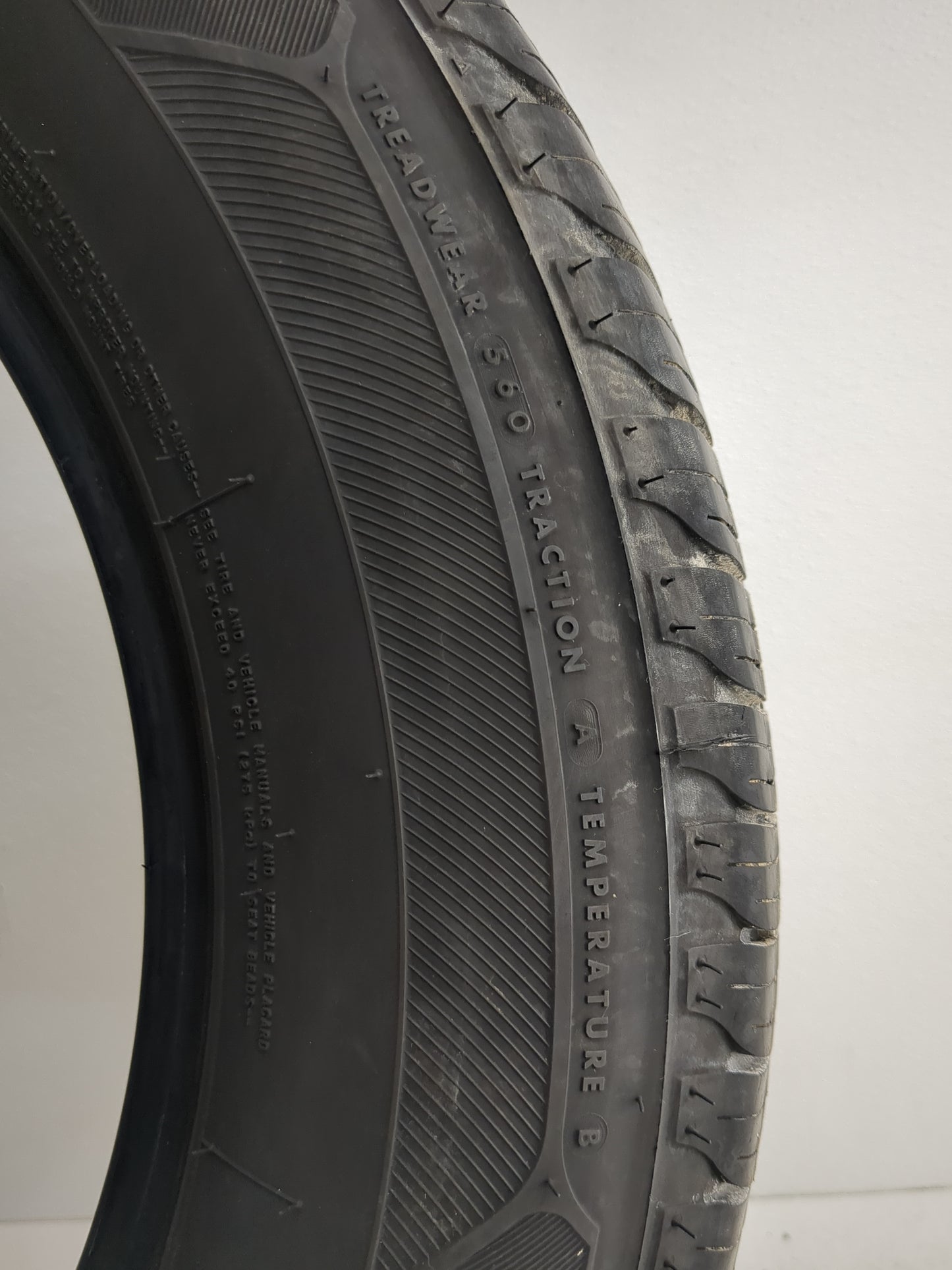 Used Tire 235/60R17 FIRESTONE ALL SEASON 102T - Tread Depth 7/32 - Oemusedautoparts1.com