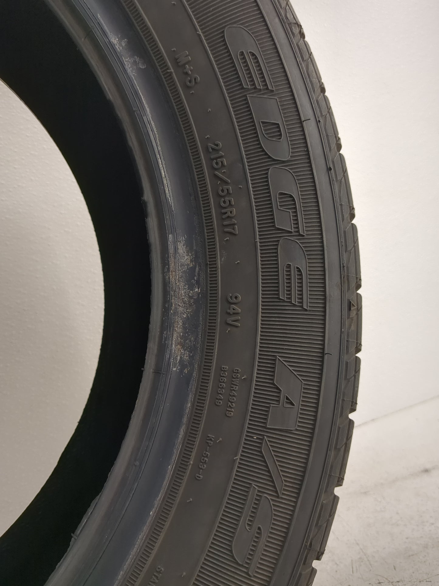 Used Tire 215/55R17 KELLY EDGE A/S 94V - Tread Depth 6/32 - Oemusedautoparts1.com