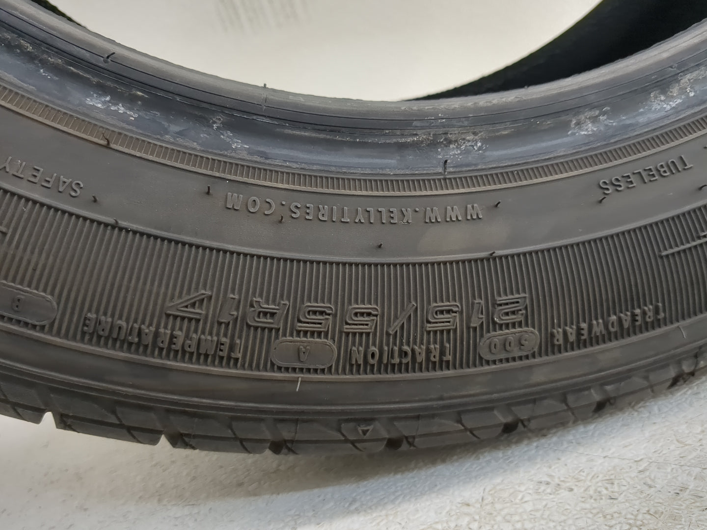 Used Tire 215/55R17 KELLY EDGE A/S 94V - Tread Depth 6/32 - Oemusedautoparts1.com