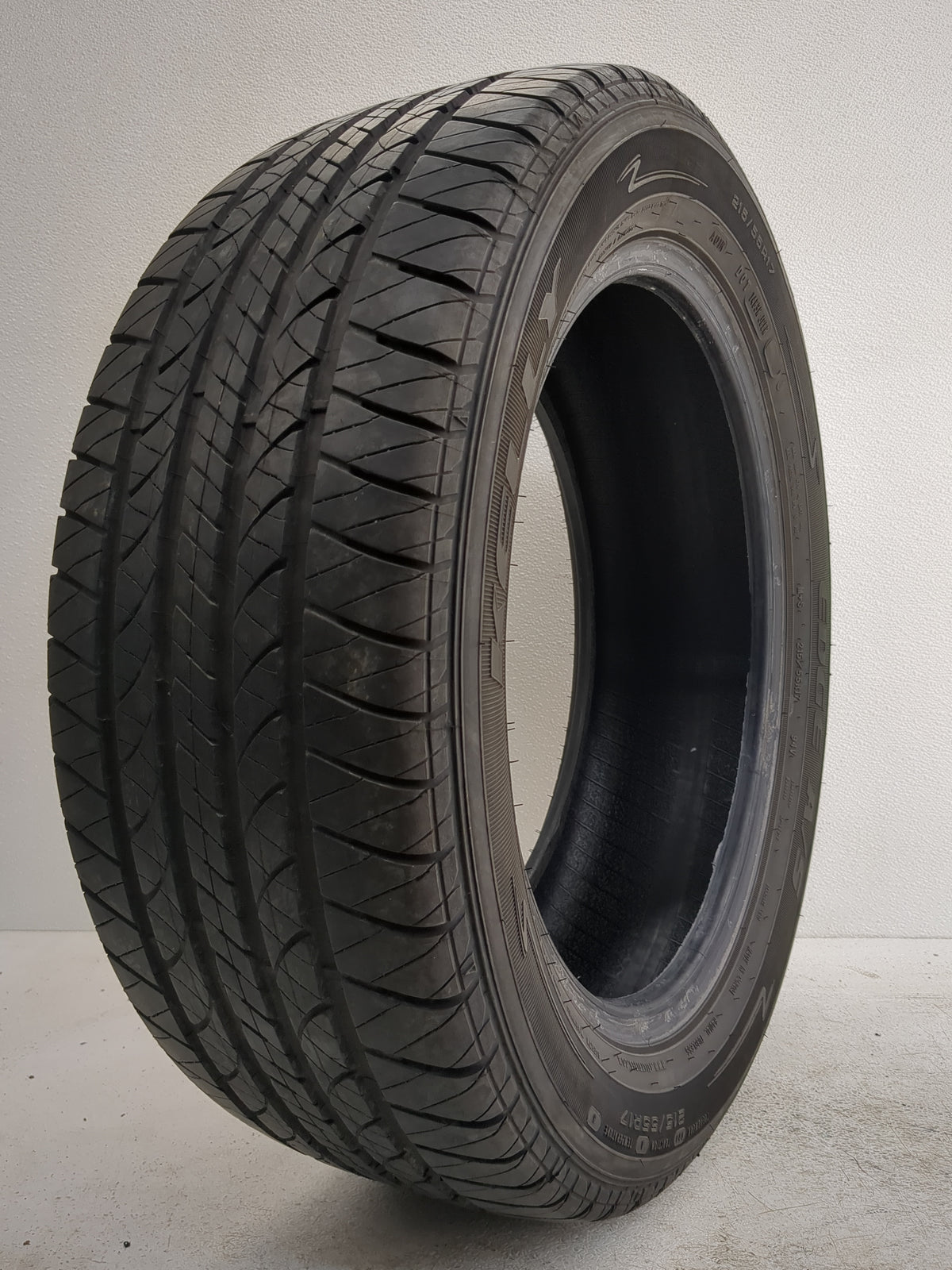 Used Tire 215/55R17 KELLY EDGE A/S 94V - Tread Depth 6/32 - Oemusedautoparts1.com