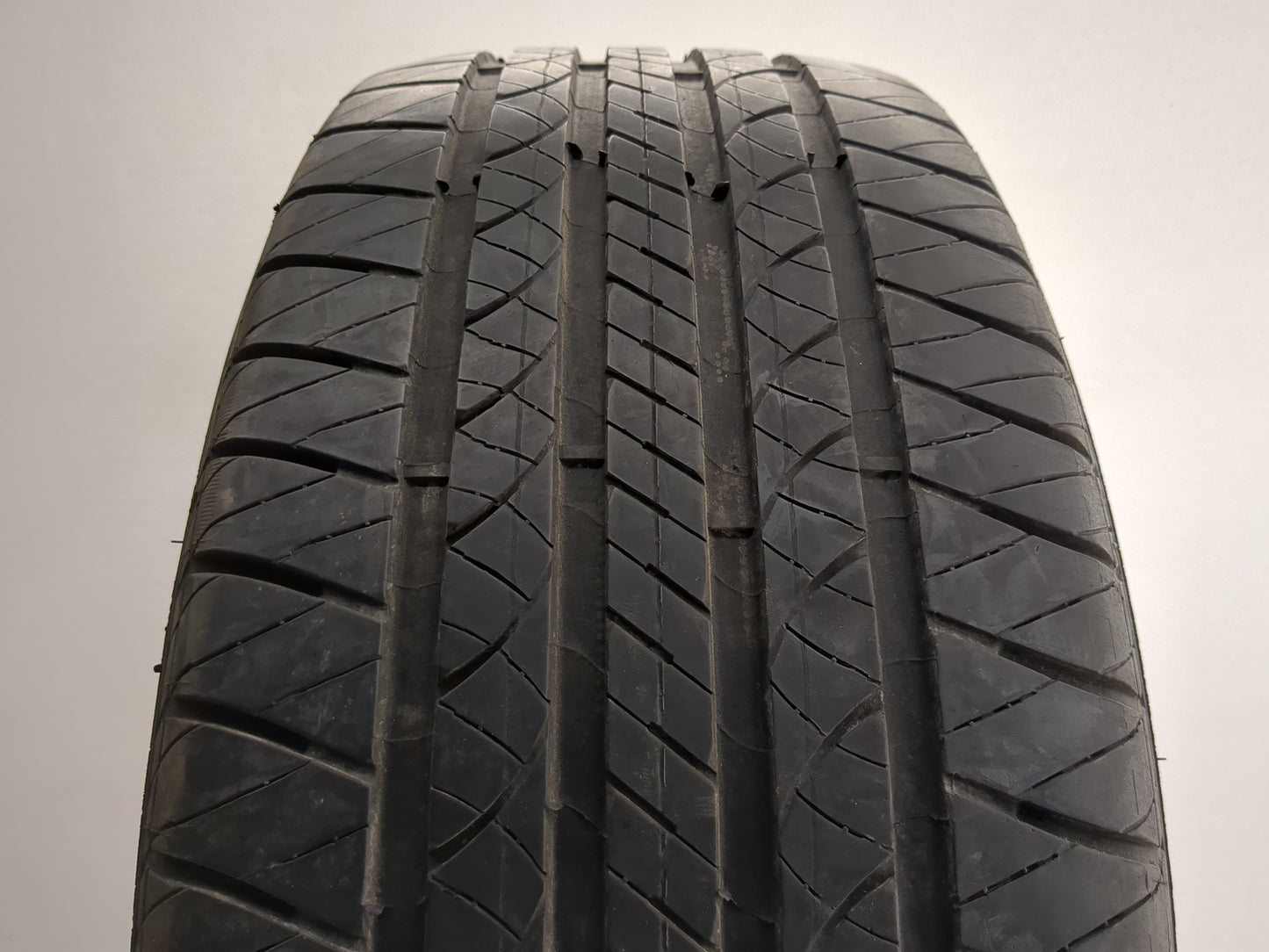 Used Tire 215/55R17 KELLY EDGE A/S 94V - Tread Depth 6/32 - Oemusedautoparts1.com