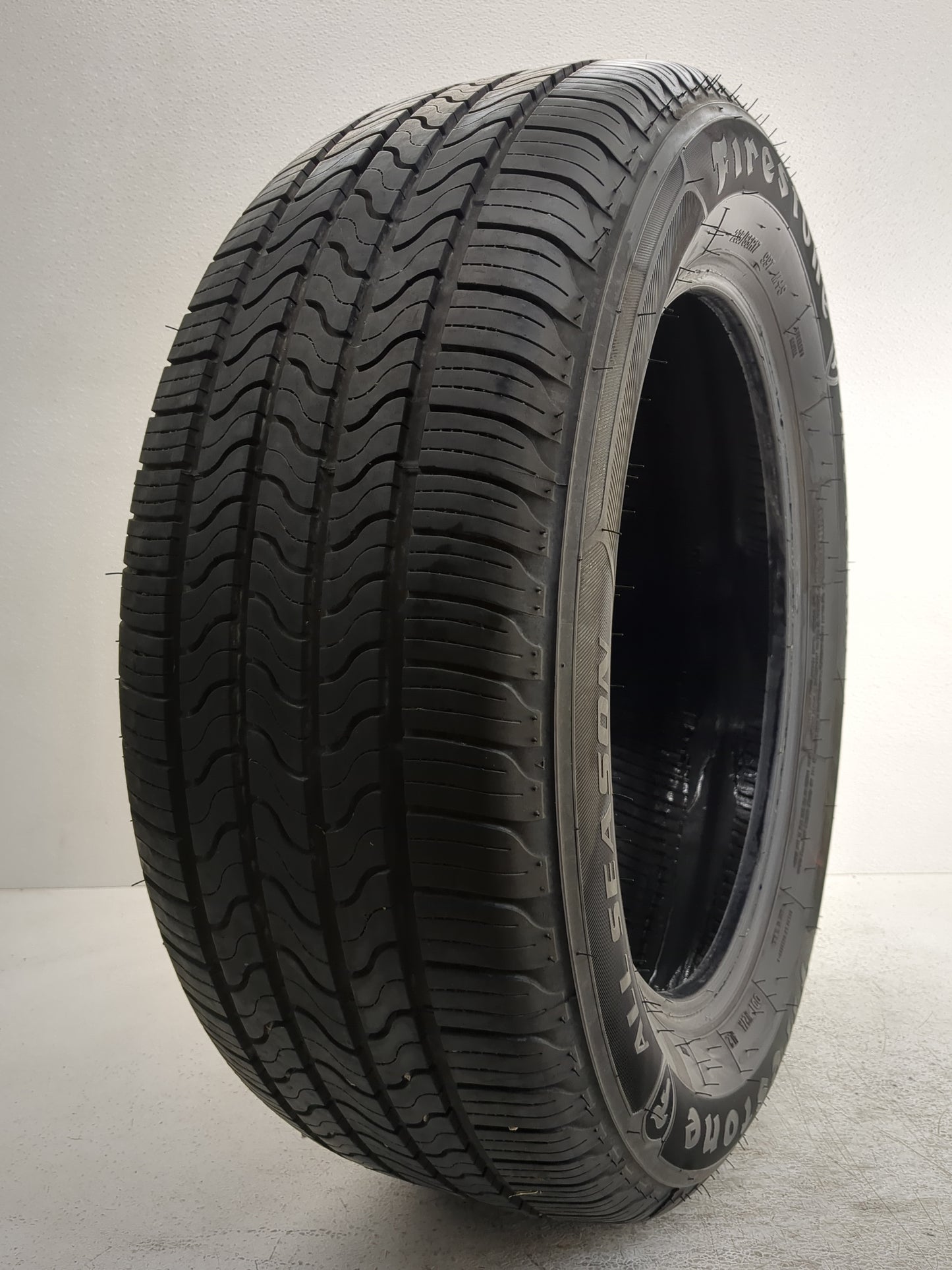 Used Tire 235/55R17 FIRESTONE ALL SEASON 99T - Tread Depth 9/32 - Oemusedautoparts1.com