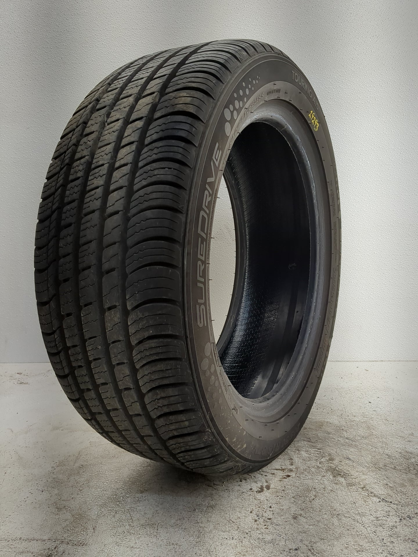 Used Tire 205/50R16 SUREDRIVE TOURING A/S 87V - Tread Depth 10.5/32 - Oemusedautoparts1.com