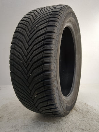 compare product Used Tire 235/50R17 MICHELIN CROSSCLIMATE2 96H - Tread Depth 8.5/32
