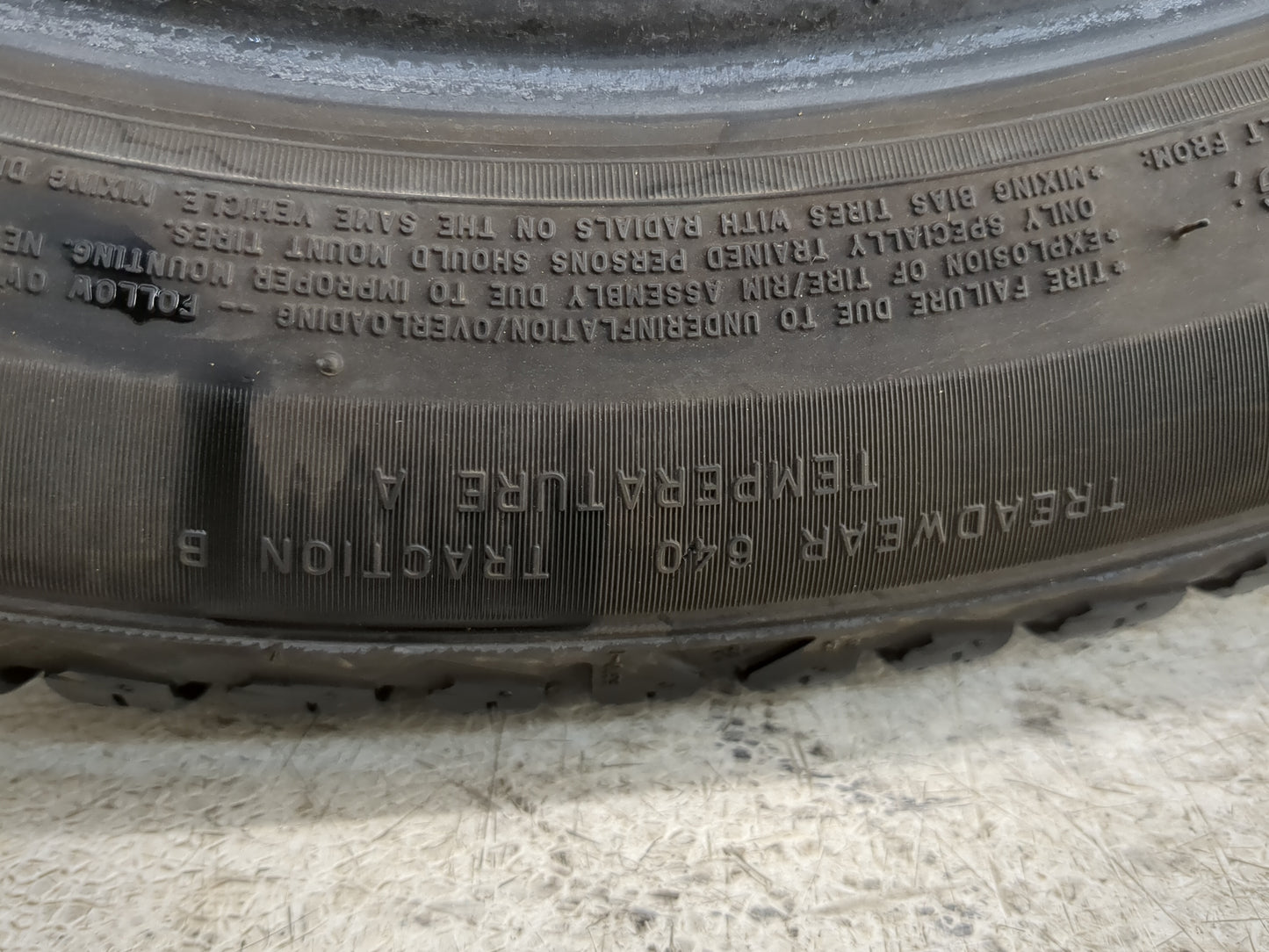 Used Tire 235/50R17 MICHELIN CROSSCLIMATE2 96H - Tread Depth 8.5/32 - Oemusedautoparts1.com