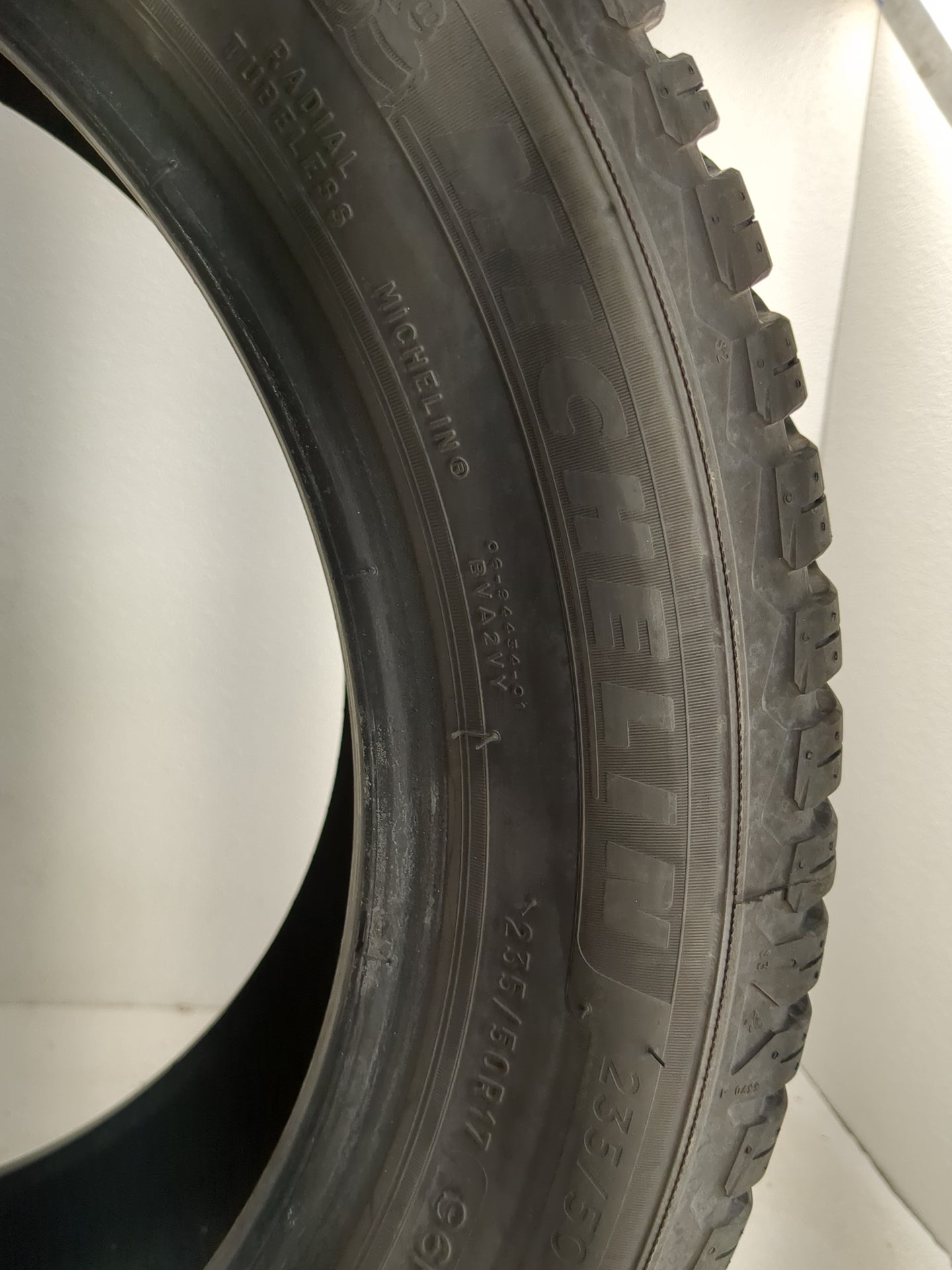 Used Tire 235/50R17 MICHELIN CROSSCLIMATE2 96H - Tread Depth 8.5/32 - Oemusedautoparts1.com