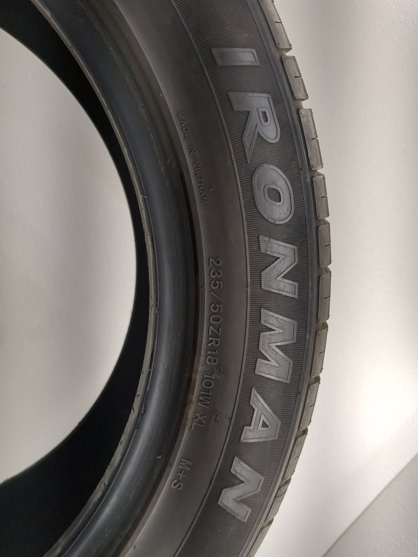 Used Tire 235/50ZR18 IRONMAN IMOVE GEN 2 AS 101W - Tread Depth 9.5/32 - Oemusedautoparts1.com