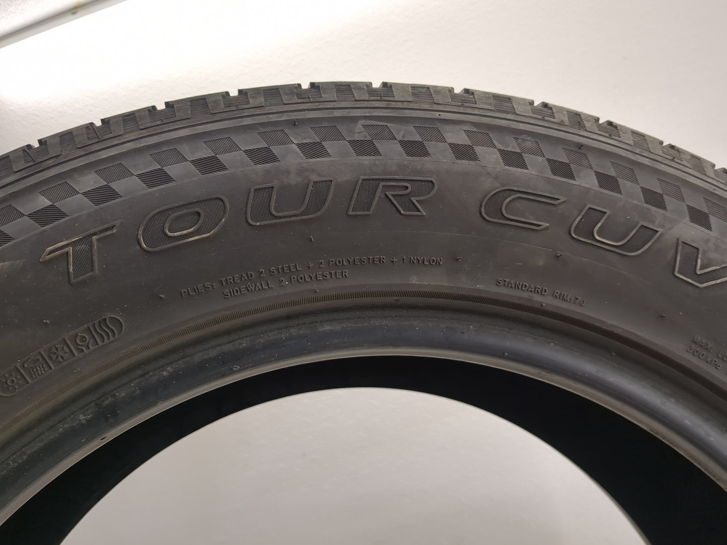 Used Tire 245/60R18 PARAGON TOUR CUV 105H - Tread Depth 9/32 - Oemusedautoparts1.com