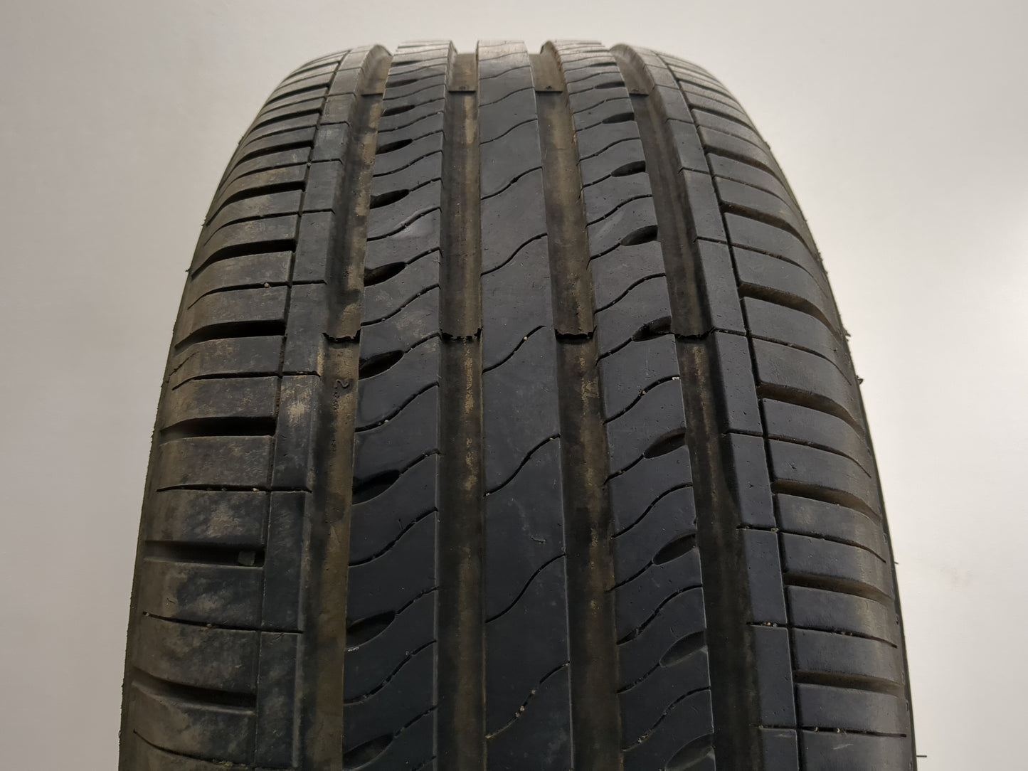 Used Tire 225/60R16 STARFIRE SOLARUS AS 98H - Tread Depth 9.5/32 - Oemusedautoparts1.com