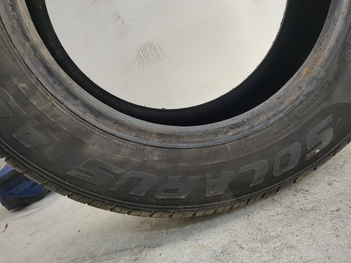 Used Tire 225/60R16 STARFIRE SOLARUS AS 98H - Tread Depth 9.5/32 - Oemusedautoparts1.com