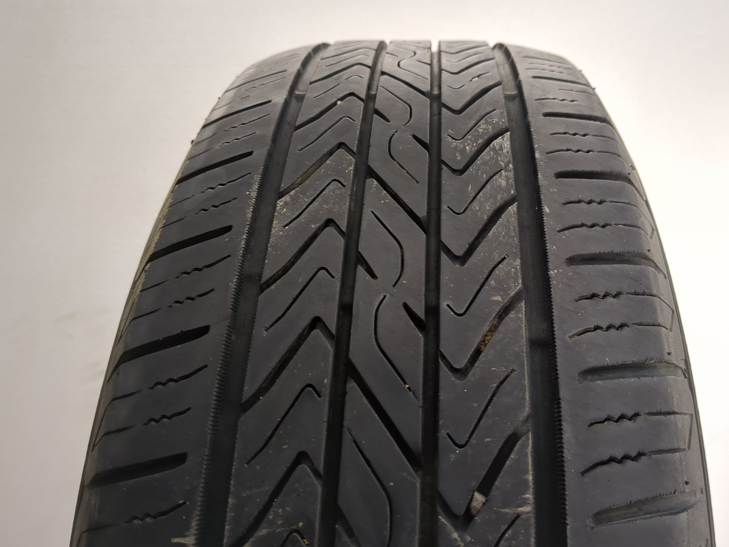 Used Tire 205/65R15 TOYO EXTENSA A/S II 94H - Tread Depth 7/32 - Oemusedautoparts1.com
