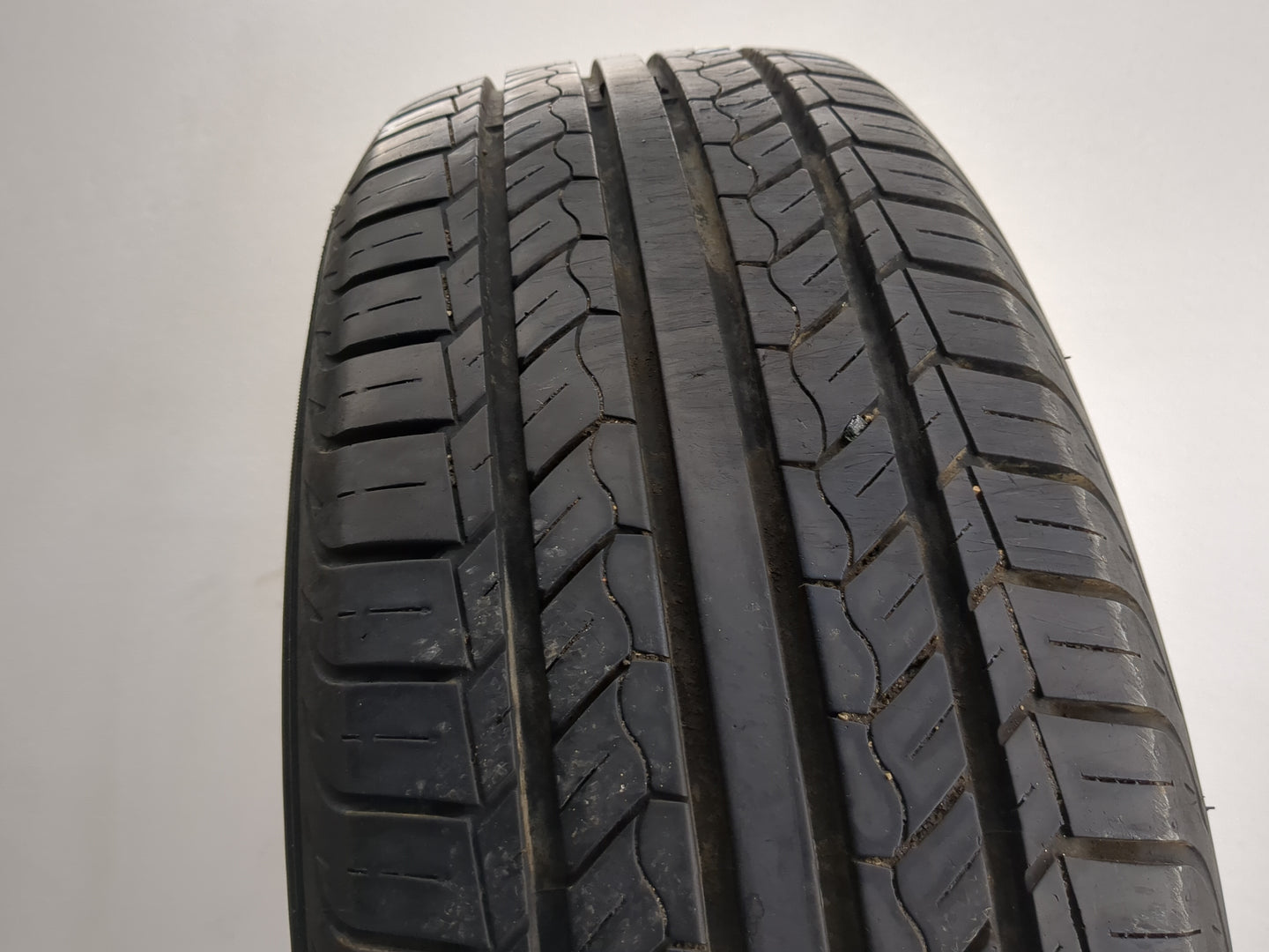Used Tire 195/65R15 BLACKLION CILERRO BHIS 91H - Tread Depth 8/32 - Oemusedautoparts1.com