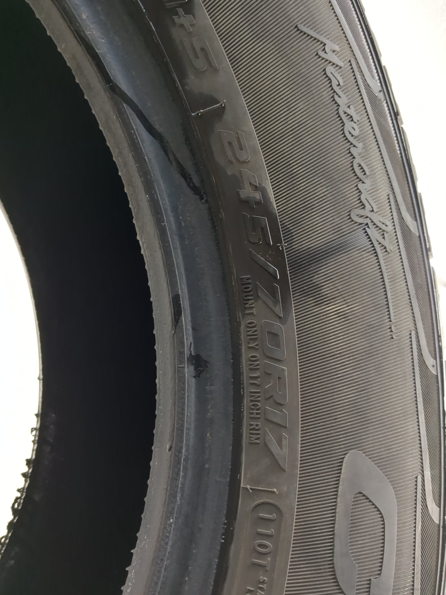 Used Tire 245/70R17 MASTERCRAFT COURSER HSX TOUR 110T - Tread Depth 9.5/32 - Oemusedautoparts1.com