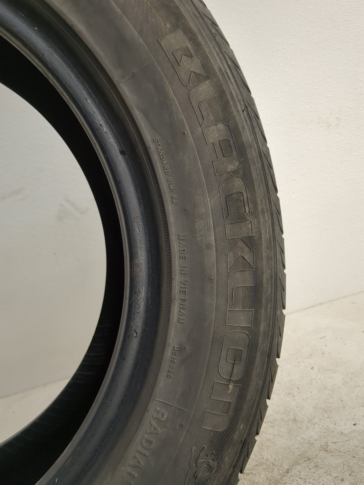 Used Tire 195/65R15 BLACKLION CILERRO BH15 91H - Tread Depth 8/32 - Oemusedautoparts1.com