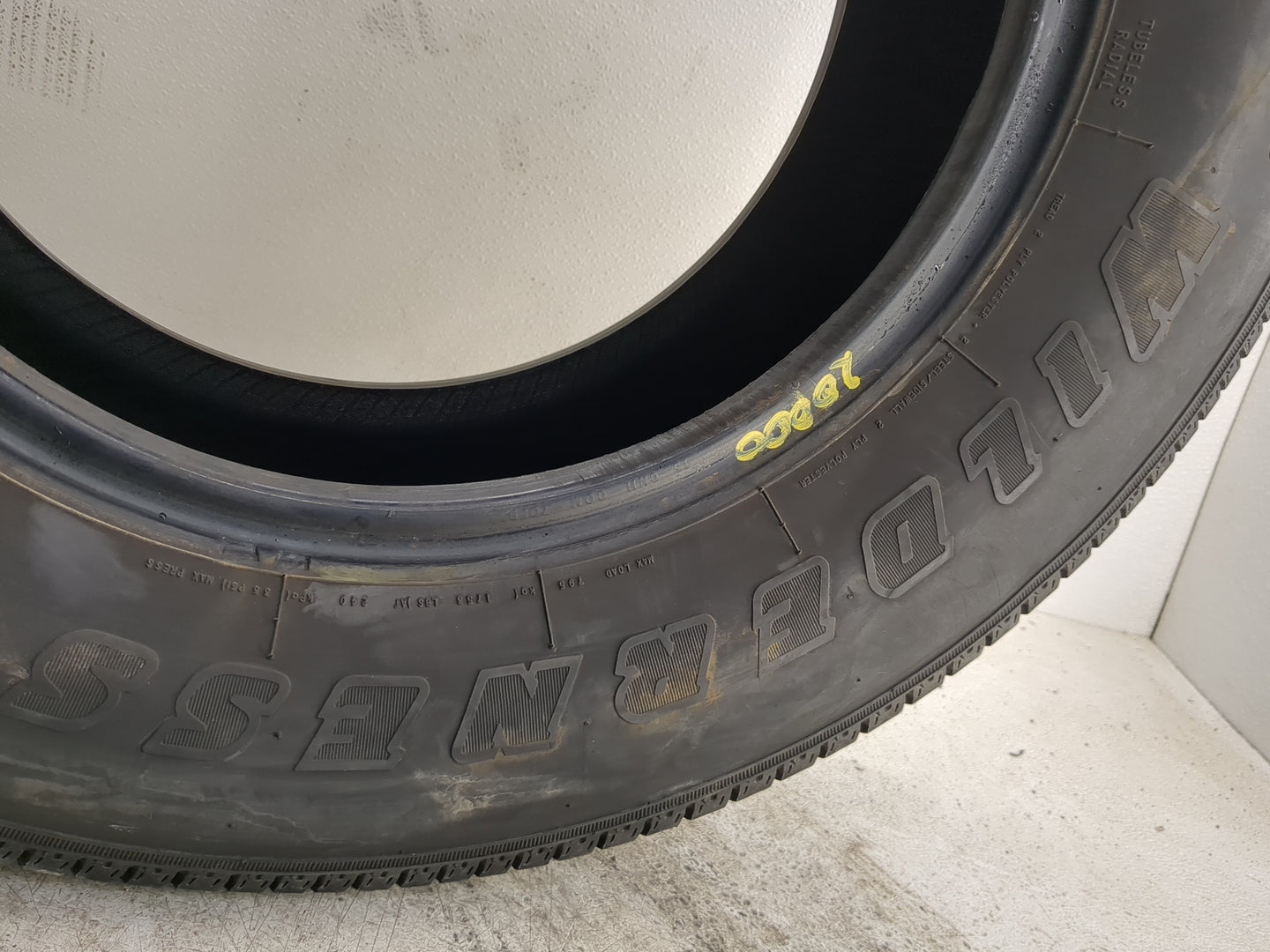Used Tire P225/70R15 FIRESTONE WILDERNESS 100S - Tread Depth 12/32 - Oemusedautoparts1.com
