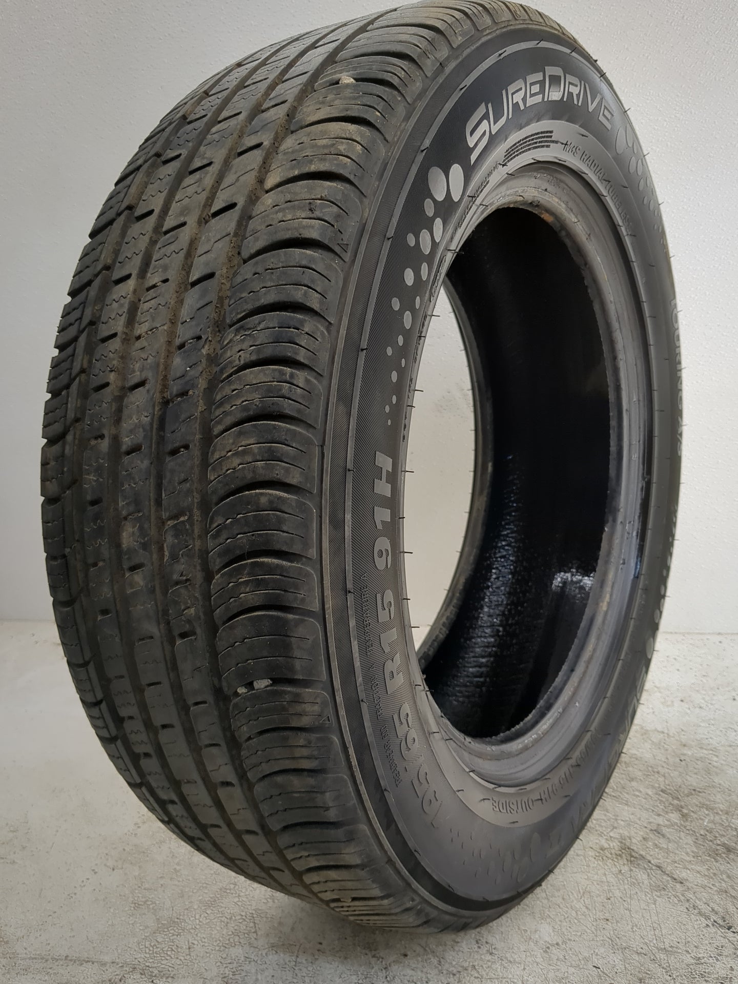 Used Tire 195/65R15 SUREDRIVE TOURING A/S 91H - Tread Depth 9/32 - Oemusedautoparts1.com