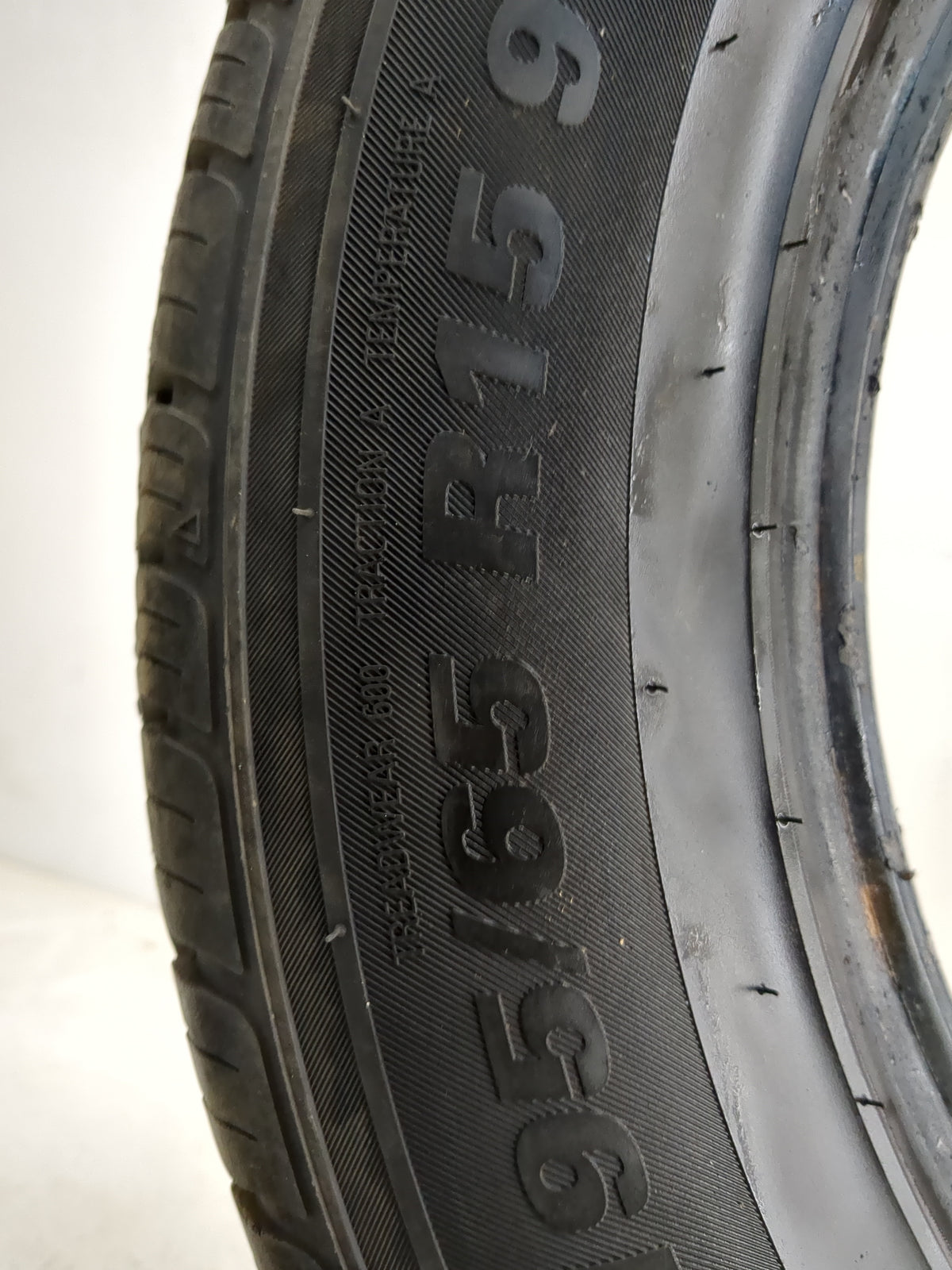 Used Tire 195/65R15 SUREDRIVE TOURING A/S 91H - Tread Depth 9/32 - Oemusedautoparts1.com