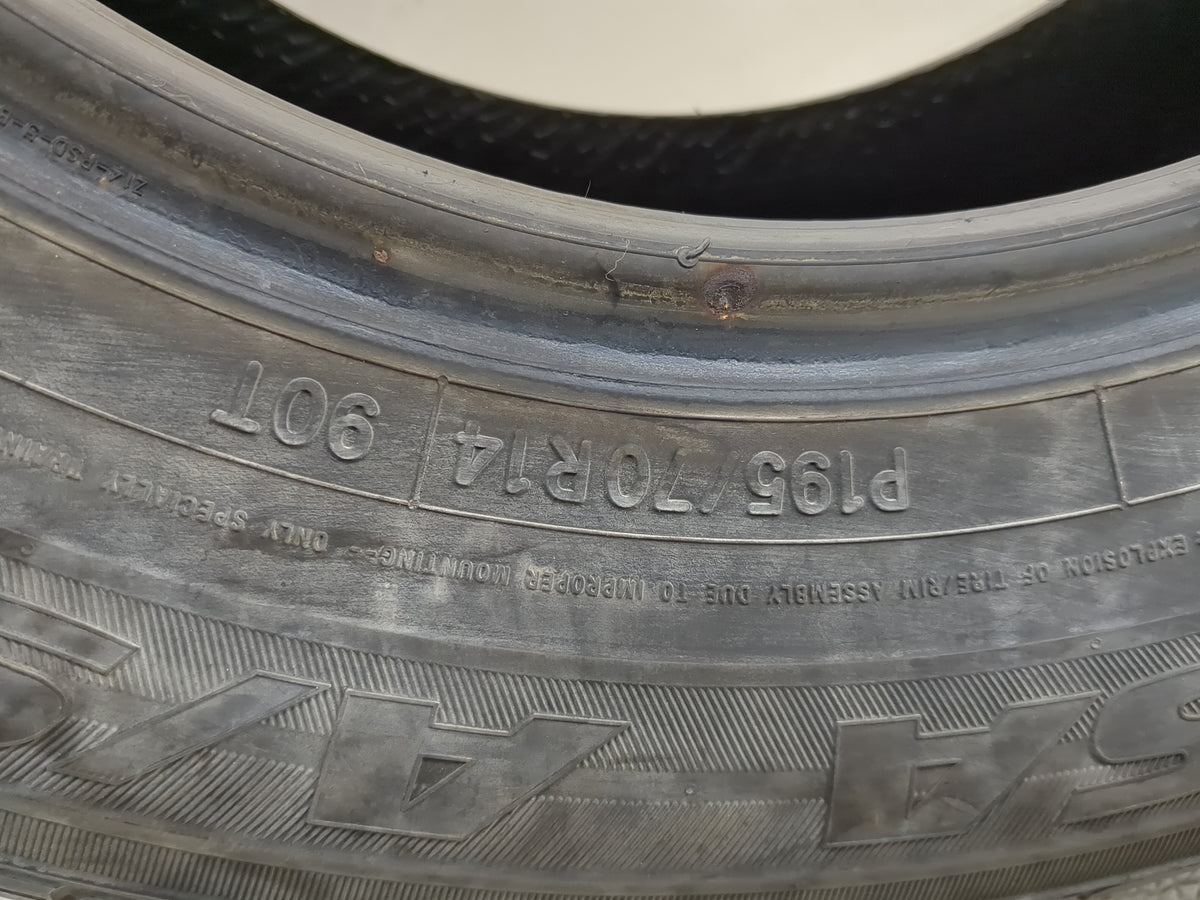 Used Tire P195/70R14 TOYO EXTENSA 90T - Tread Depth 11/32 - Oemusedautoparts1.com