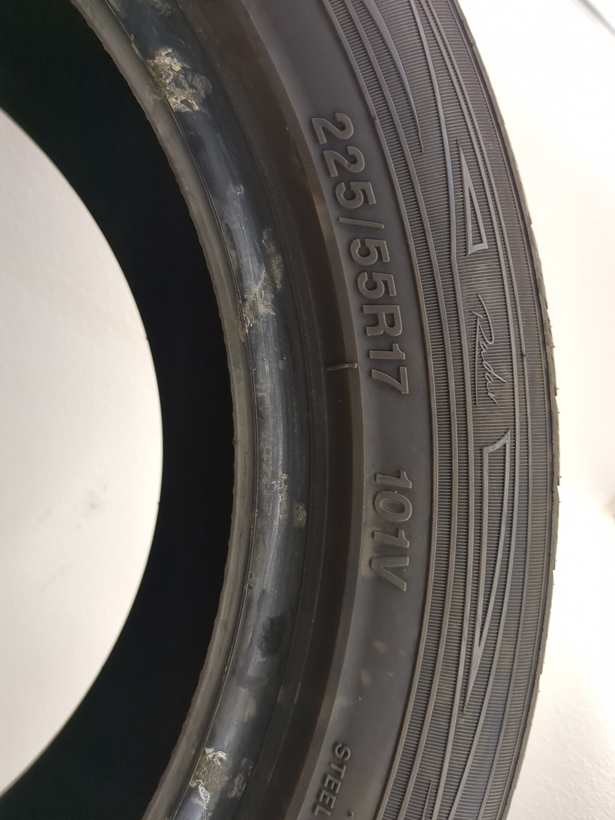Used Tire 225/55R17 RADAR DIMAX AS-8 101V - Tread Depth 11/32 - Oemusedautoparts1.com