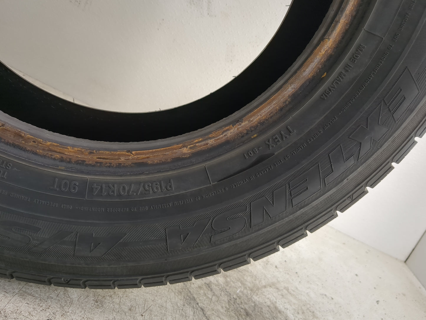 Used Tire P195/70R14 TOYO EXTENSA A/S 90T - Tread Depth 7.5/32 - Oemusedautoparts1.com