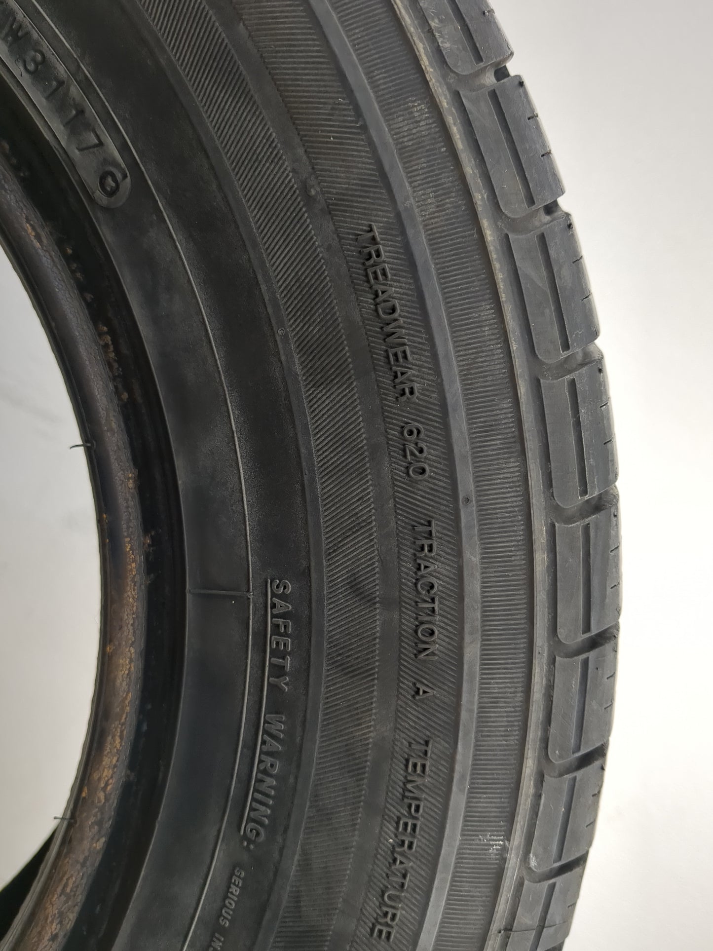 Used Tire P195/70R14 TOYO EXTENSA A/S 90T - Tread Depth 7.5/32 - Oemusedautoparts1.com