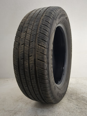 Used Tire 225/50R17 ARIZONIAN SILVER EDITION ALL SEASON 99H - Tread Depth 10/32 - Oemusedautoparts1.com