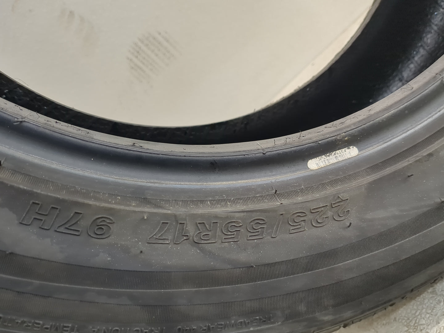Used Tire 225/55R17 IRONMAN GR906 97H - Tread Depth 10/32 - Oemusedautoparts1.com