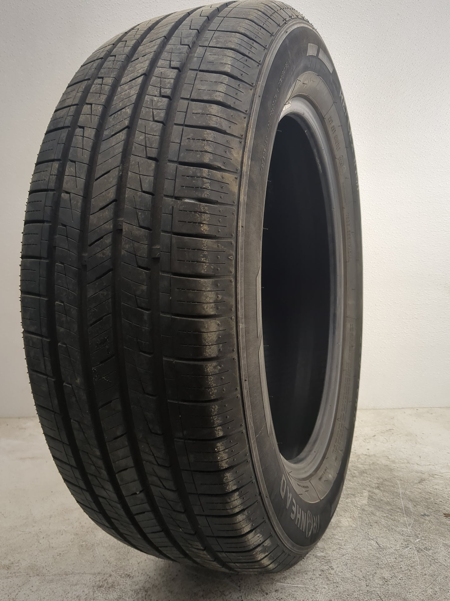 Used Tire 225/60R18 IRONHEAD REFLEX IHO1 100H - Tread Depth 9.5/32 - Oemusedautoparts1.com