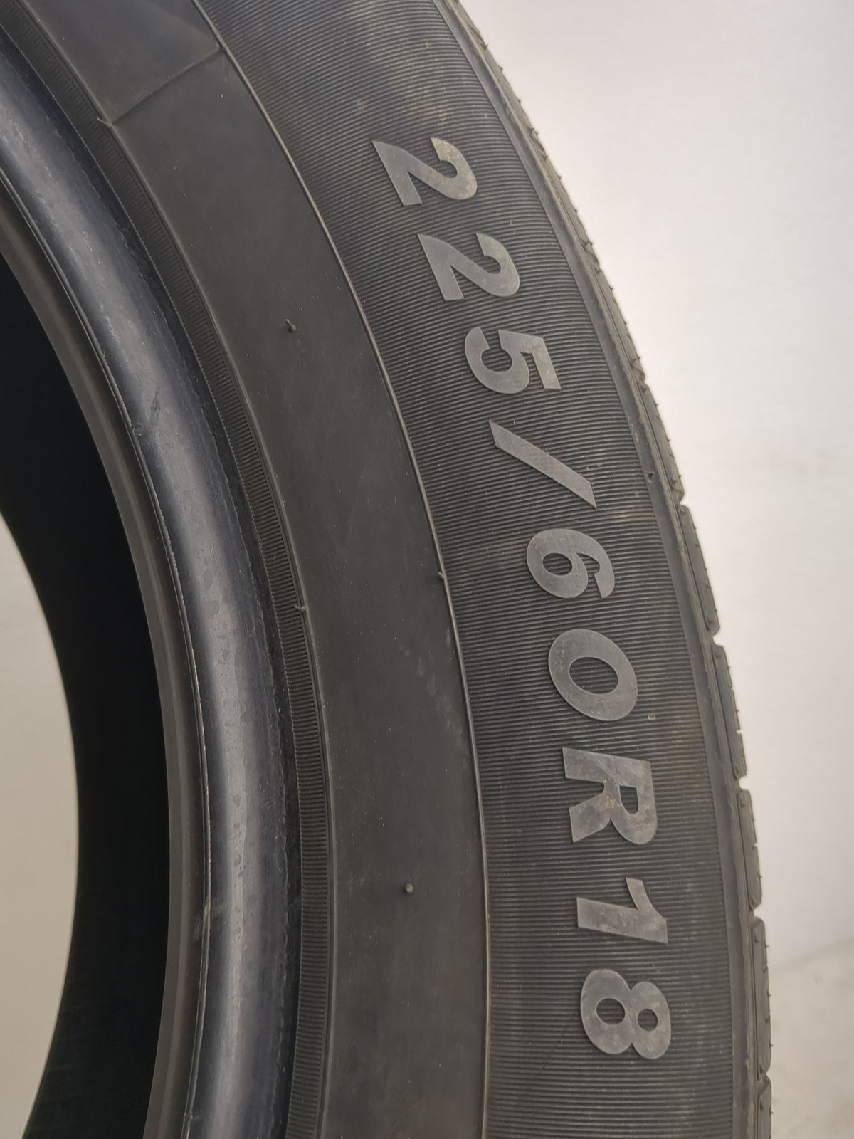 Used Tire 25/60R18 IRONHEAD REFLEX IHO1 100H - Tread Depth 9.5/32 - Oemusedautoparts1.com