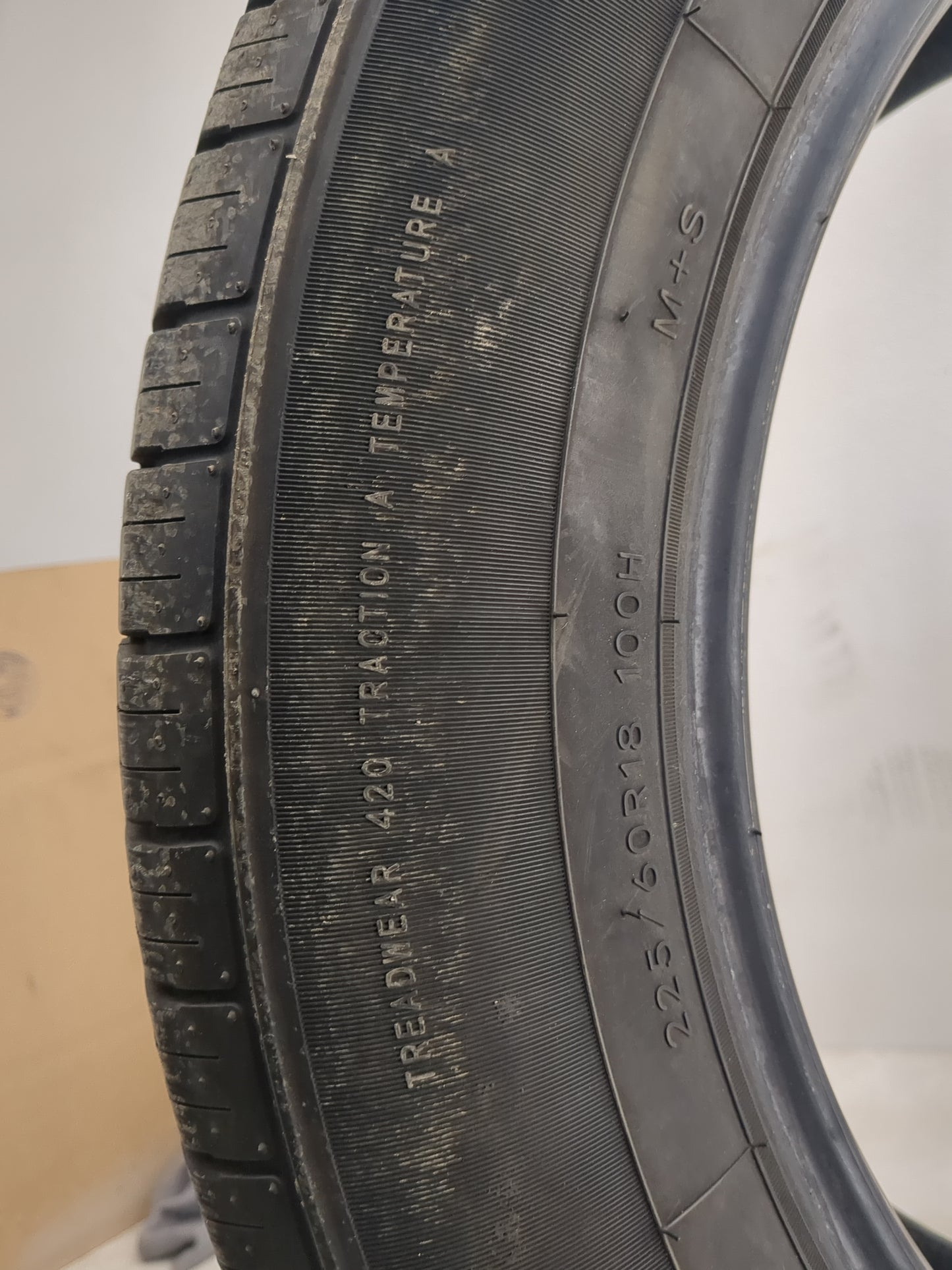 Used Tire 25/60R18 IRONHEAD REFLEX IHO1 100H - Tread Depth 9.5/32 - Oemusedautoparts1.com