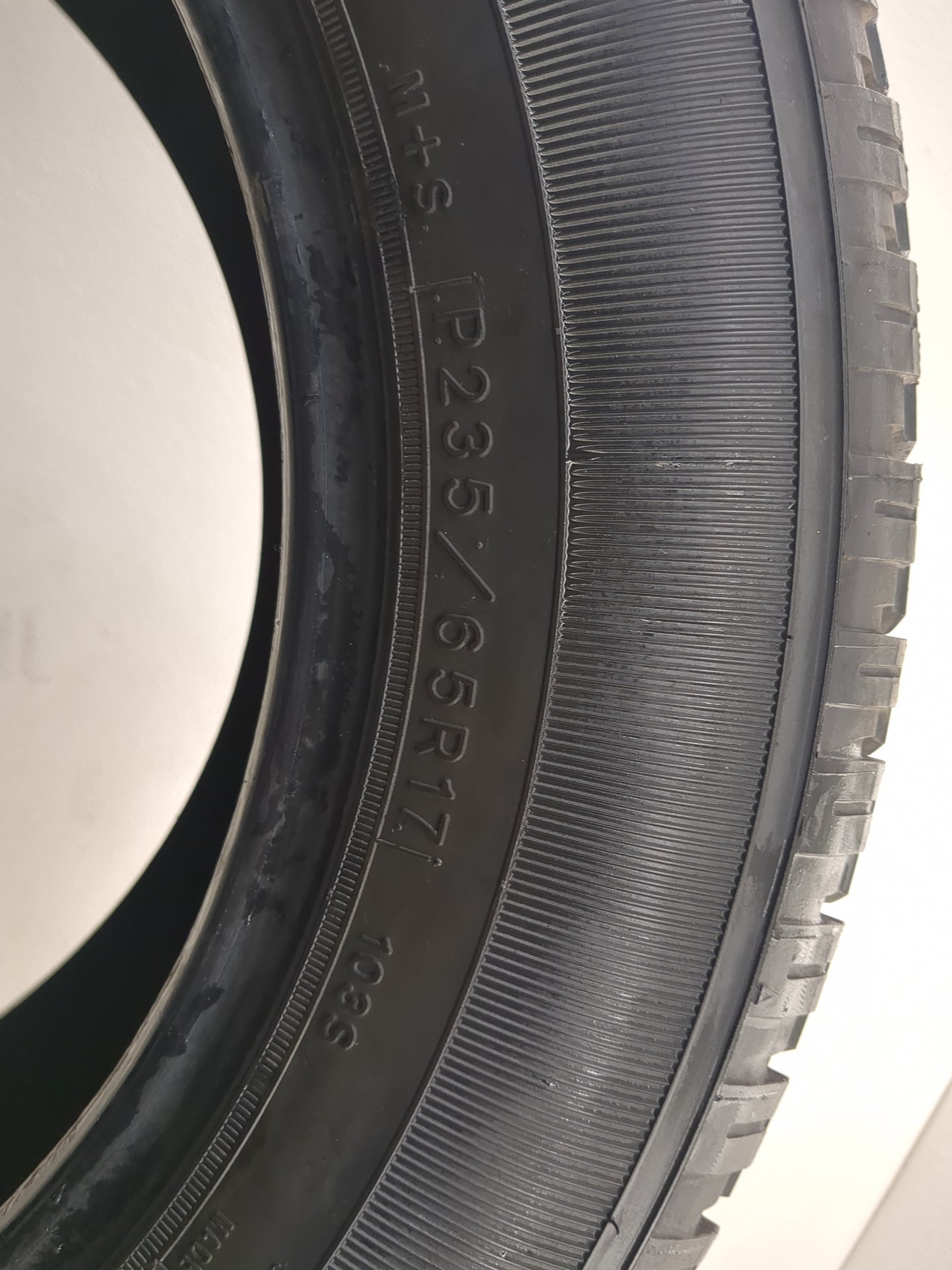 Used Tire P235/65R17 GOODYEAR WRANGLER HP 103S - Tread Depth 12/32 - Oemusedautoparts1.com