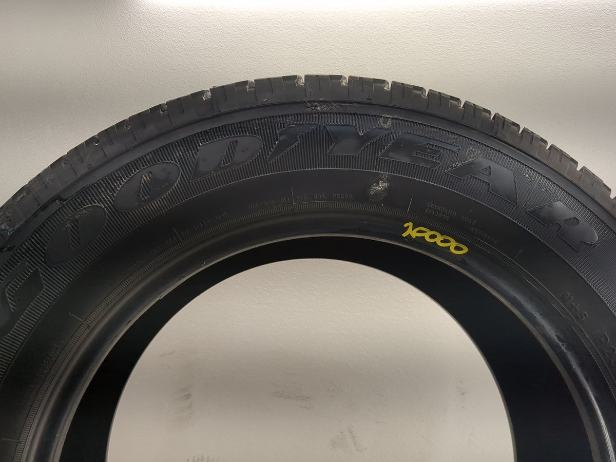 Used Tire P235/65R17 GOODYEAR WRANGLER HP 103S - Tread Depth 12/32 - Oemusedautoparts1.com