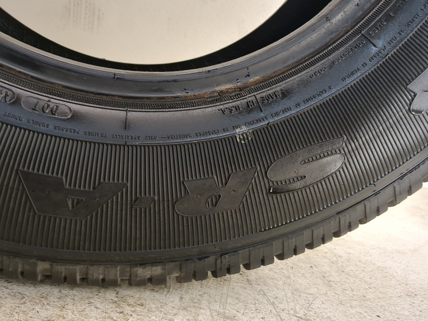 Used Tire P245/70R16 GOODYEAR WRANGLER SR-A 106S - Tread Depth 14/32 - Oemusedautoparts1.com