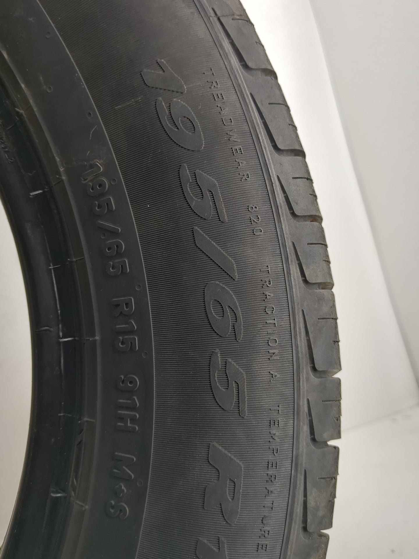 Used Tire 195/65R15 FIRELLI P4 PERSISA 91H - Tread Depth 9.5/32 - Oemusedautoparts1.com