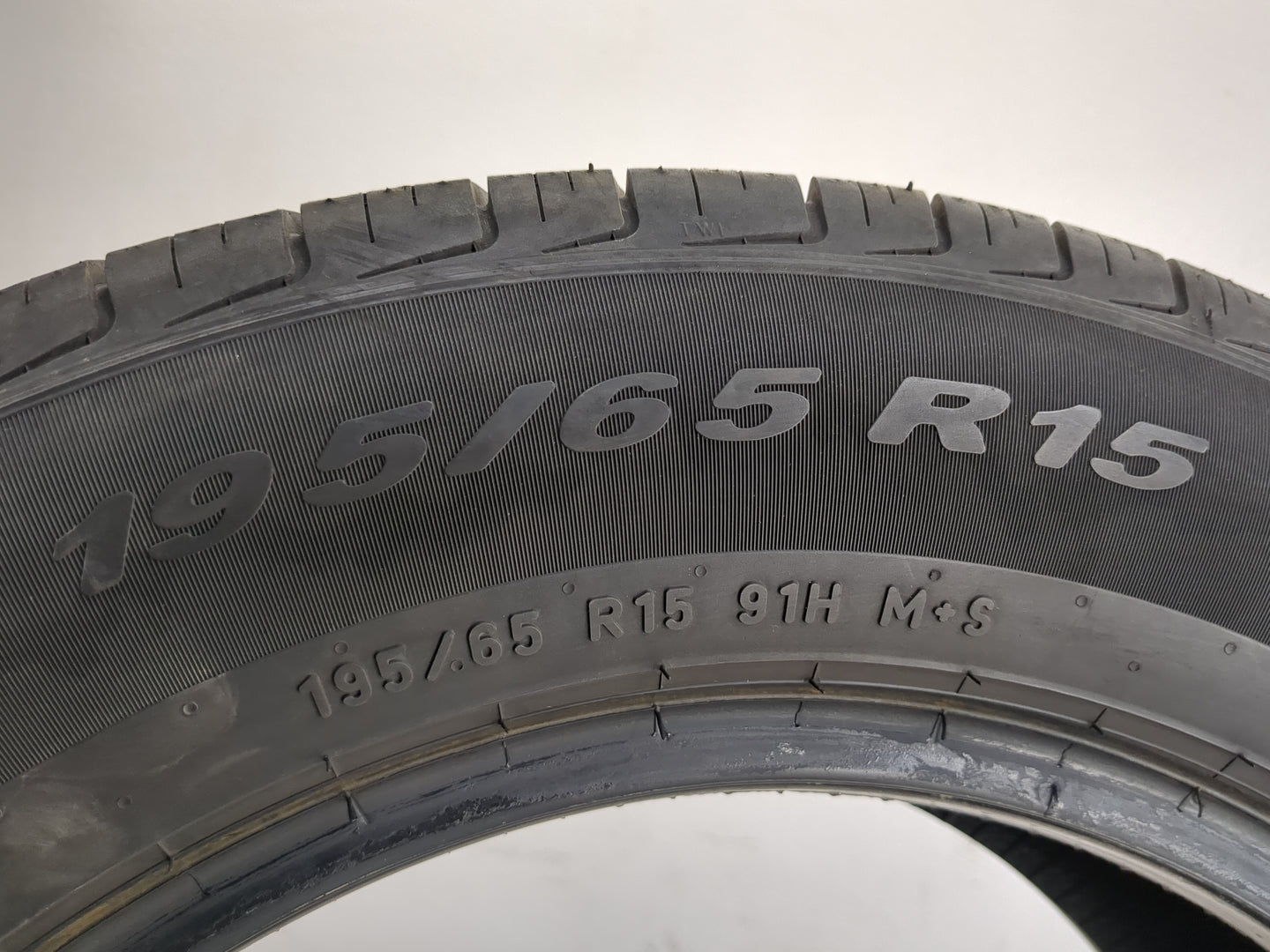 Used Tire 195/65R15 FIRELLI P4 PERSISA 91H - Tread Depth 9.5/32 - Oemusedautoparts1.com
