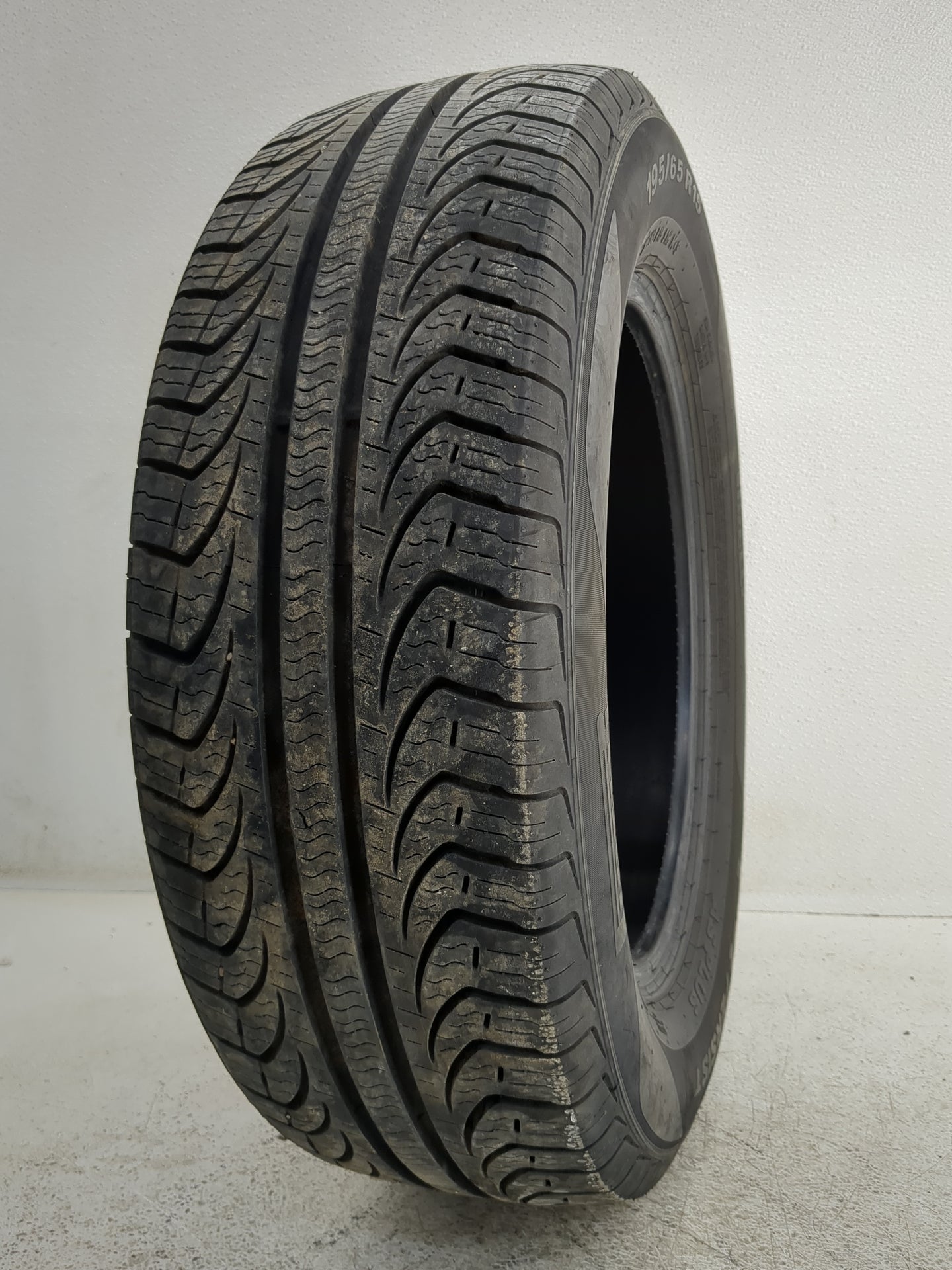 Used Tire 195/65R15 FIRELLI P4 PERSISA 91H - Tread Depth 9.5/32 - Oemusedautoparts1.com