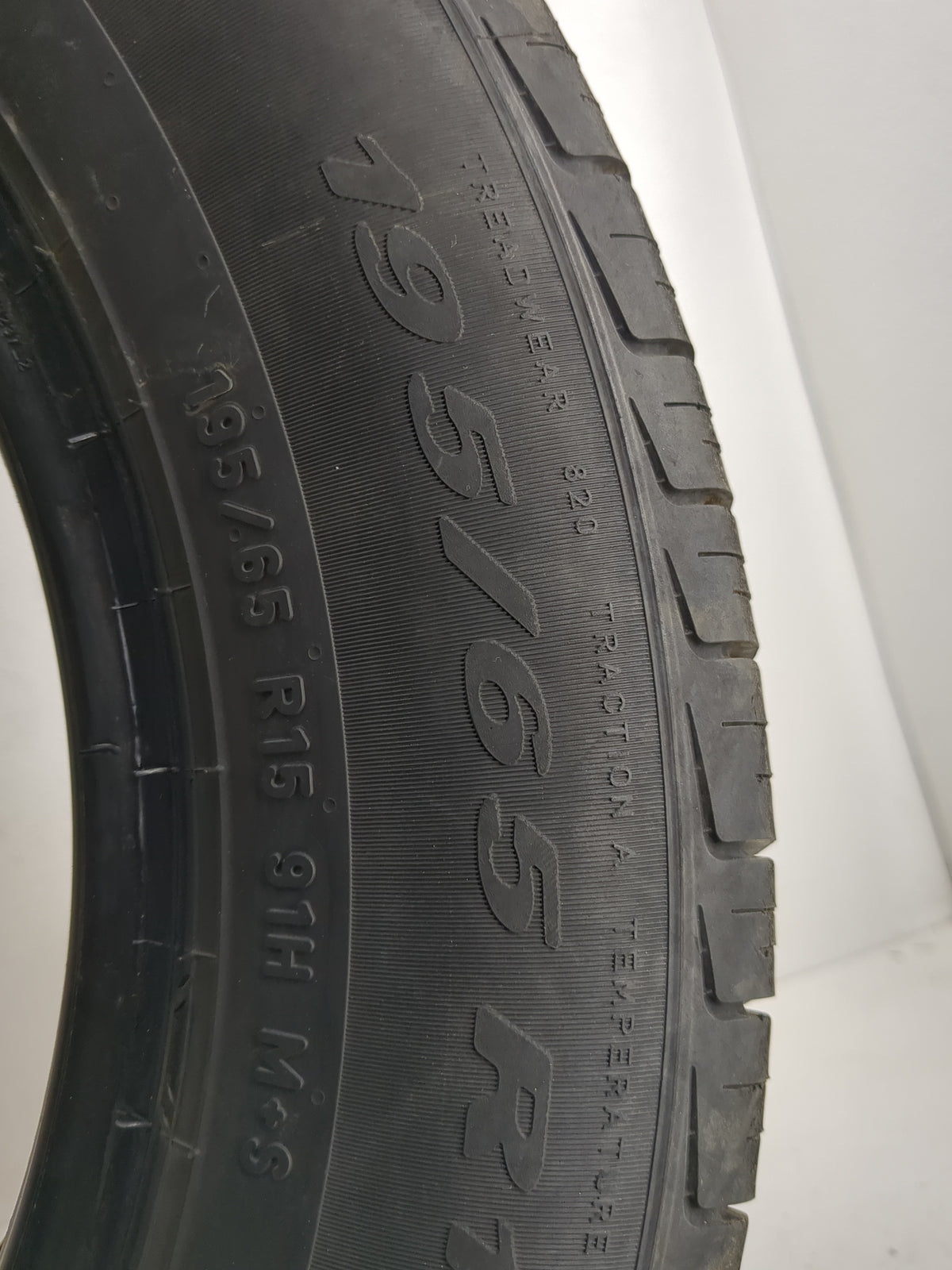 Used Tire 195/65R15 FIRELLI P4 PERSISA 91H - Tread Depth 9.5/32 - Oemusedautoparts1.com