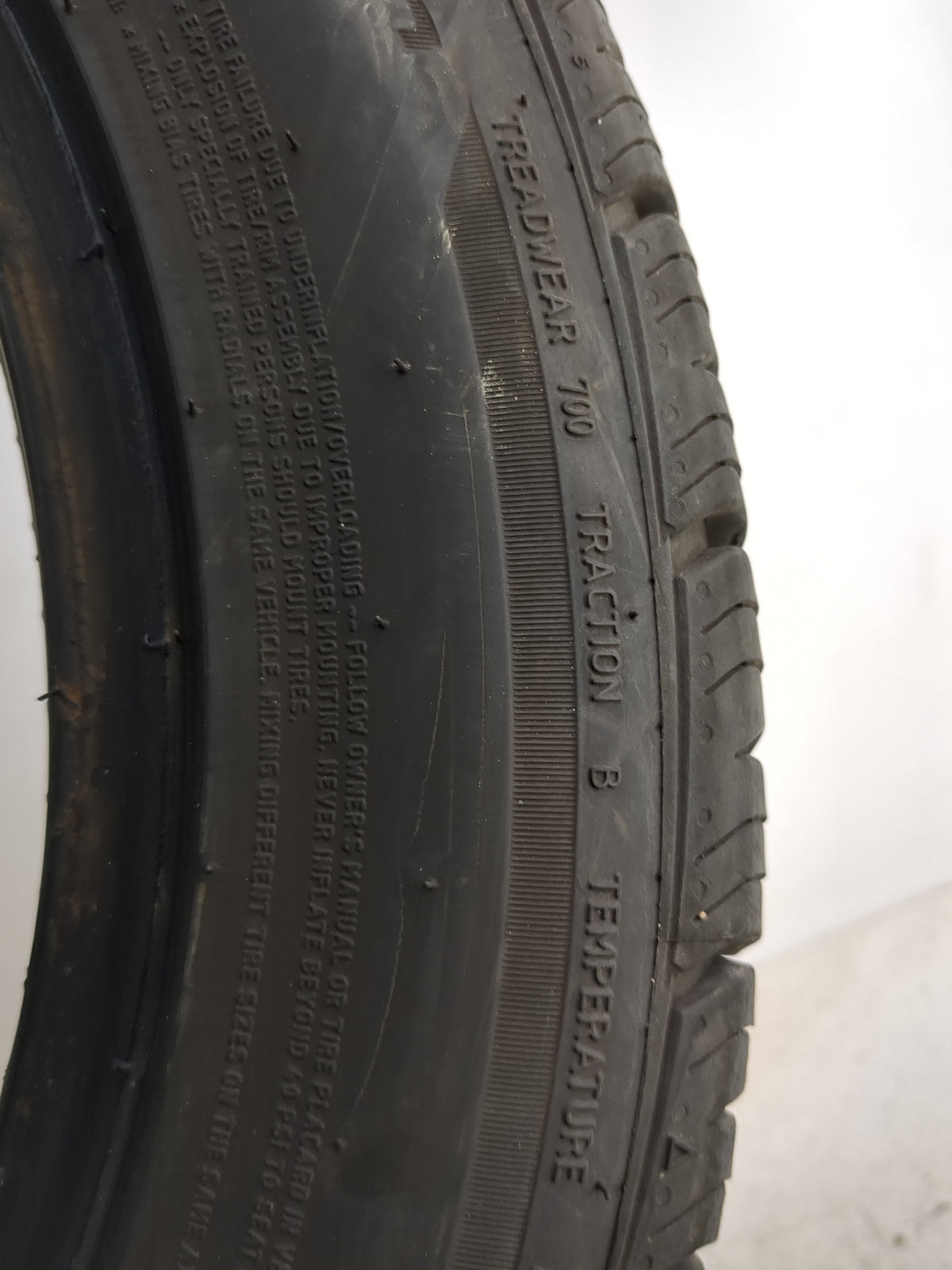 Used Tire 205/55R16 BFGOODRICH 205/55R16 91H - Tread Depth 8/32 - Oemusedautoparts1.com