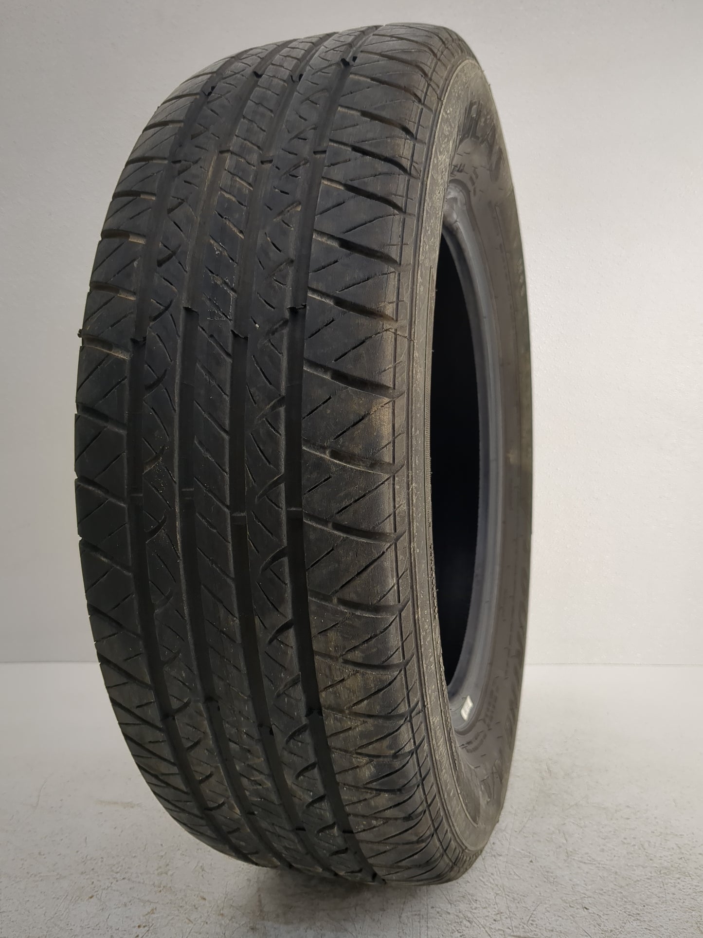 Used Tire 195/65R15 DOUGLAS TOURING A/S 91H - Tread Depth 7/32 - Oemusedautoparts1.com